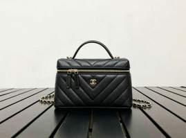 Picture of Chanel Handbags _SKUfw239877903fw